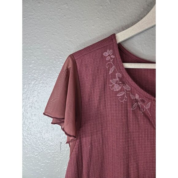 Torrid Women's Purple Embroidered Neckline Flutter Sleeve Top Size 2 | 2X - Picture 5 of 6